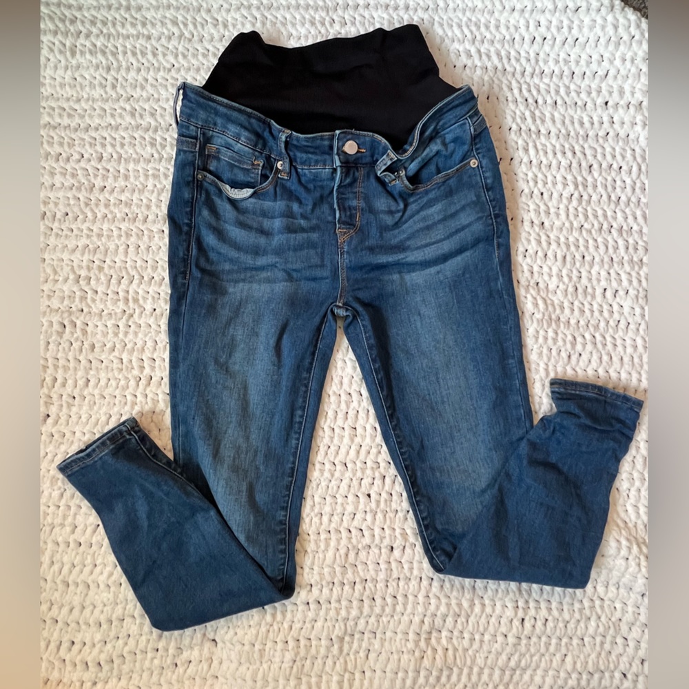 Postpartum Support Skinny Jeans size 6